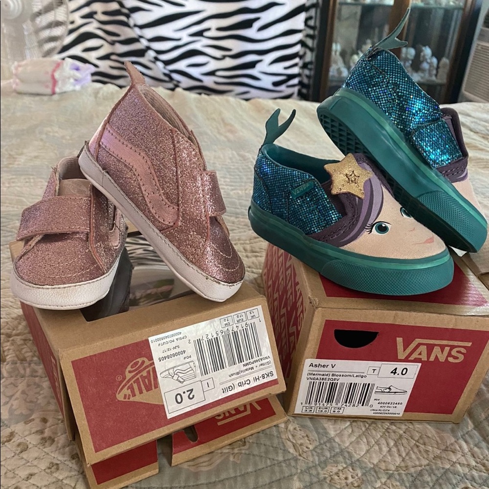 Vans lot, size 2t 4t